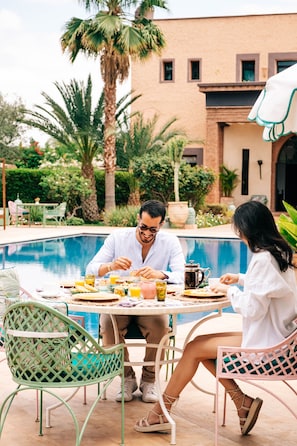 Free daily continental breakfast - La Villa des Golfs (Marrakech)