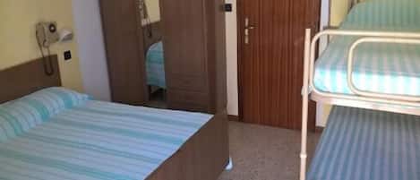 Family Room | Free WiFi