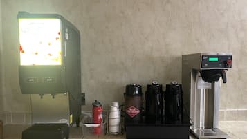 Free daily continental breakfast