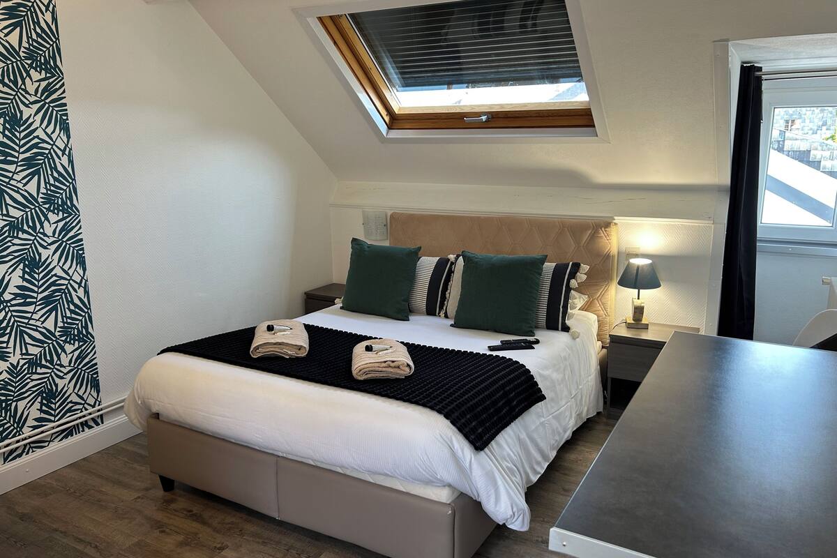 studio | soundproofing, free wifi, bed sheets