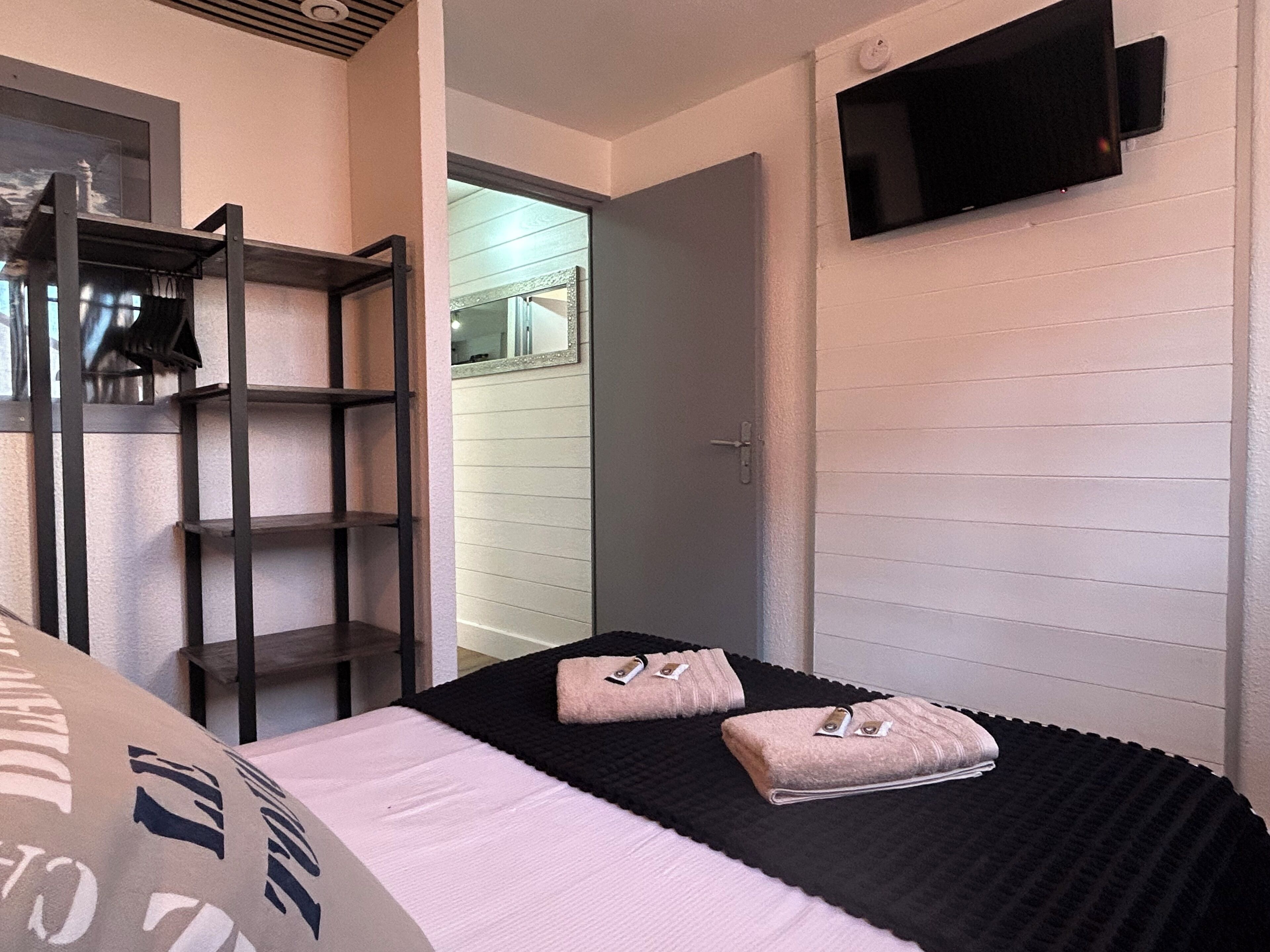 apartment (3 adults) | soundproofing, free wifi, bed sheets