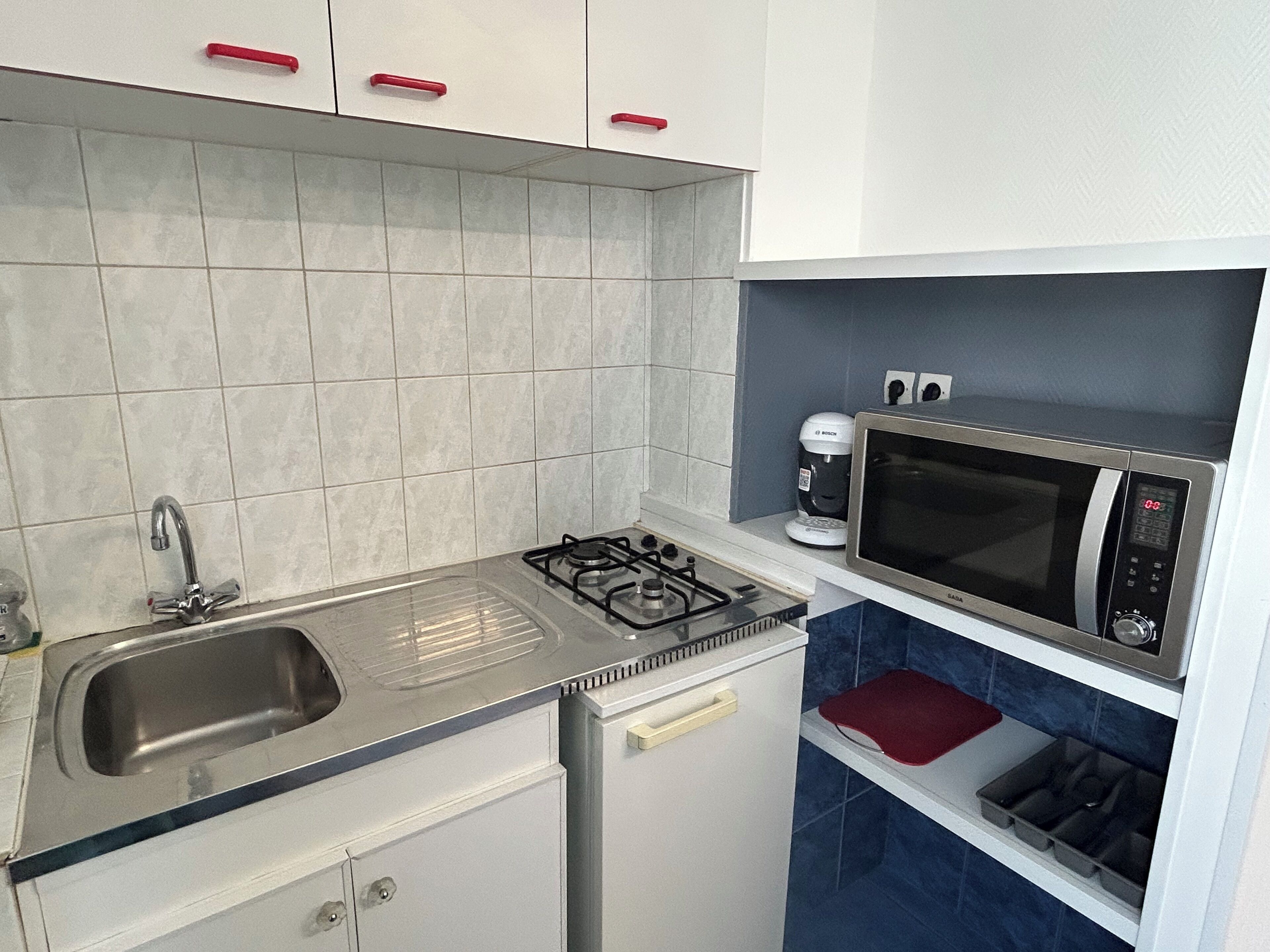 studio | soundproofing, free wifi, bed sheets