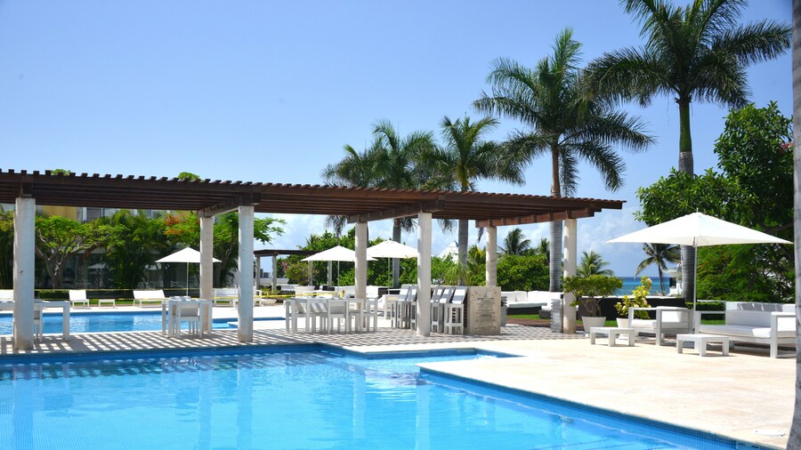 Magia Beachside Condo