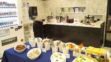 Free daily buffet breakfast