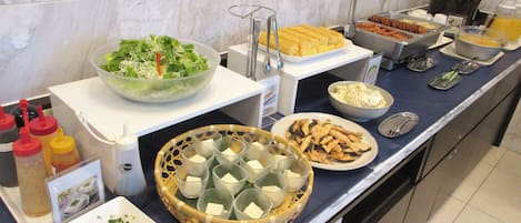 Petit déjeuner buffet compris tous les jours