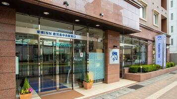 Pintu masuk hartanah