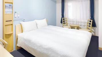 Meja, langsir/tirai gelap terus, seterika/papan seterika, Wi-fi percuma