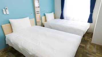 Bộ đồ giường cao cấp, bàn, màn/rèm cản sáng