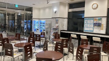 包含每日自助早餐