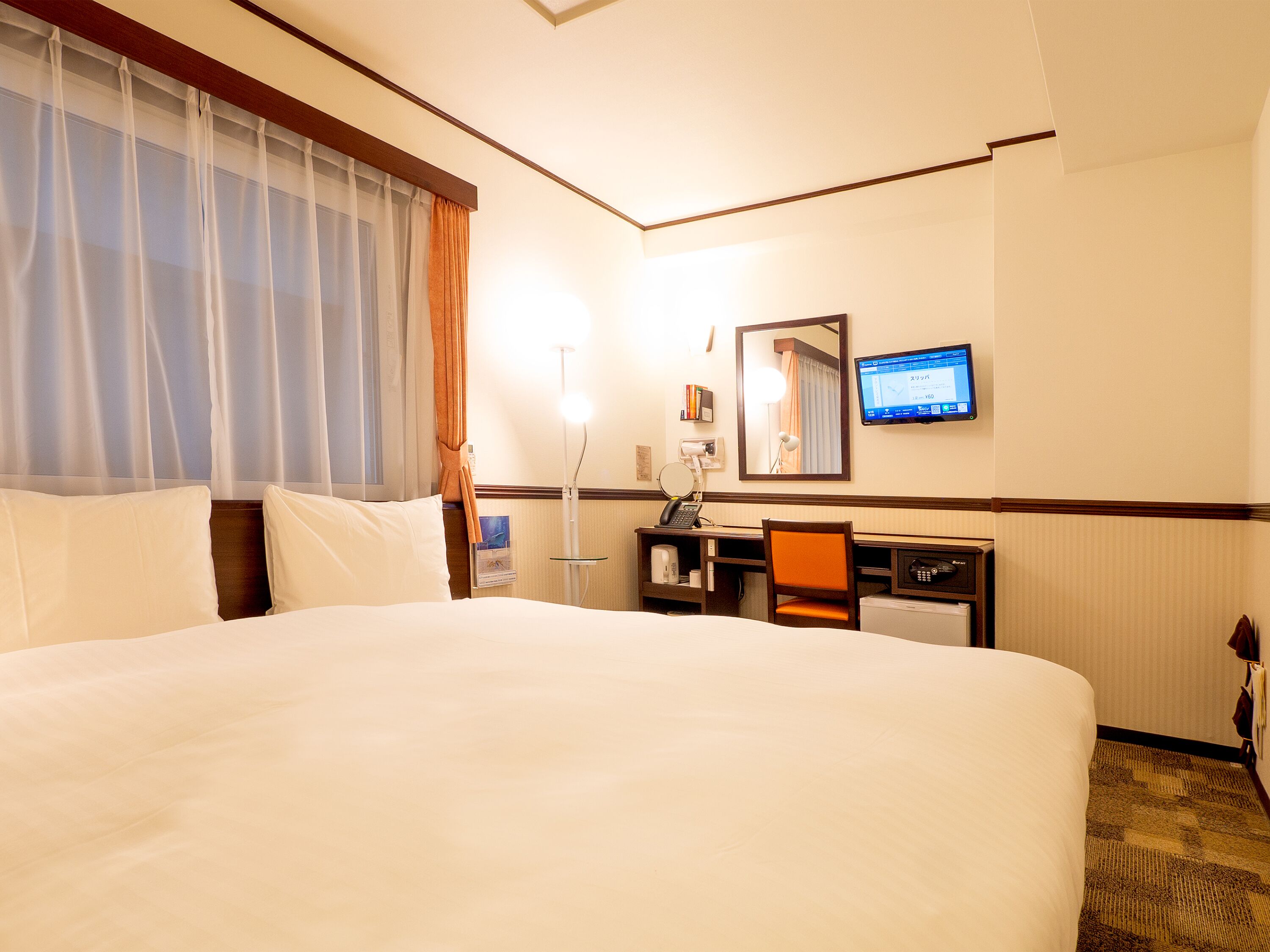 1 bedroom, desk, laptop workspace, blackout curtains