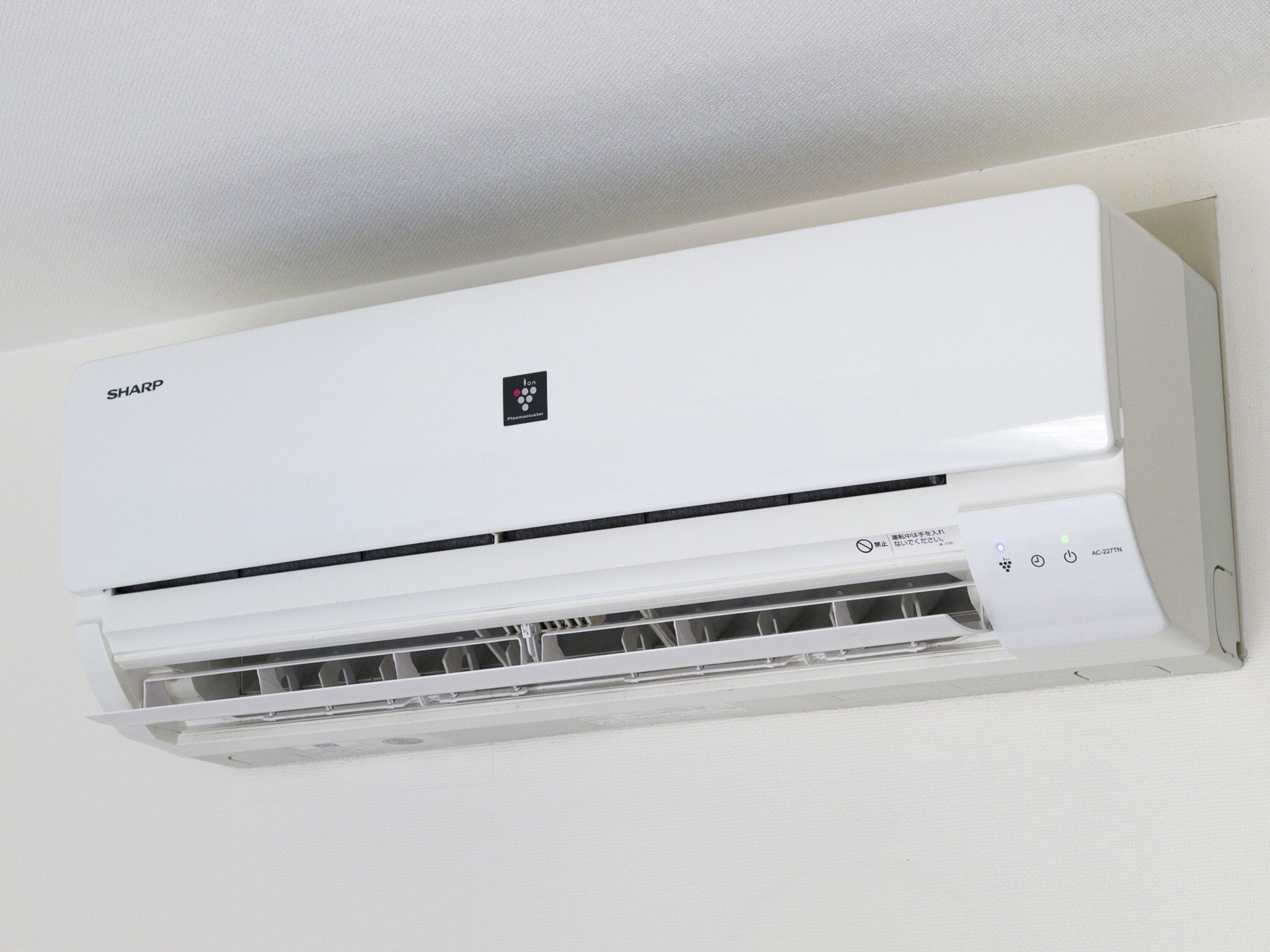 1 bedroom, desk, laptop workspace, blackout curtains