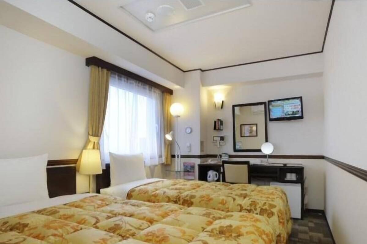Desk, blackout drapes, free WiFi