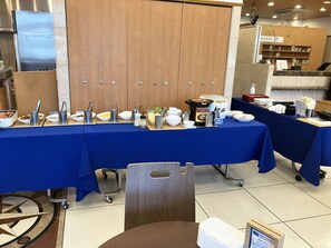 Free daily buffet breakfast - Toyoko Inn Kiryu Station Minami (Kiryu)