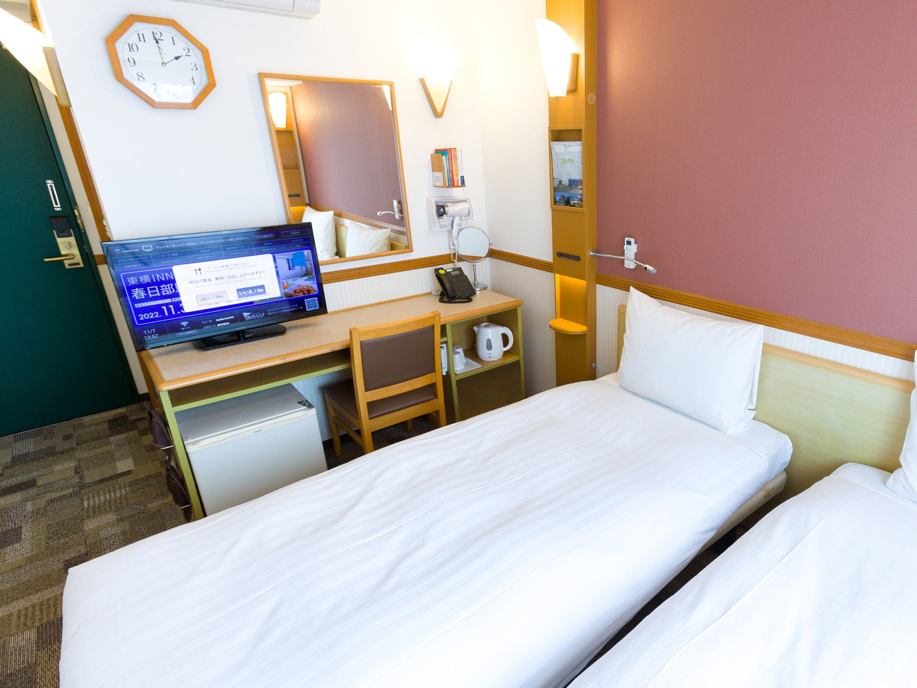 free wifi, bed sheets