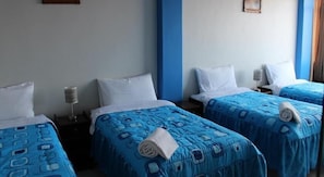 Quadruple Room | Desk, iron/ironing board, rollaway beds, free WiFi