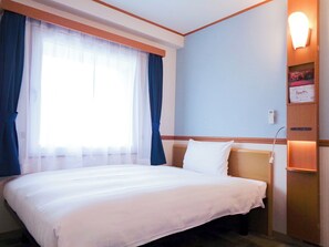 Free WiFi, bed sheets - Toyoko Inn Tokushima Ekimae (Tokushima)