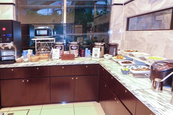 Petit déjeuner buffet compris tous les jours