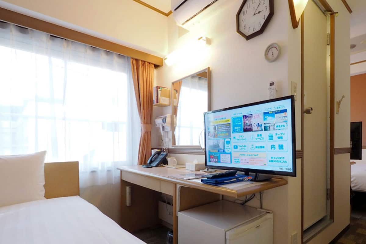 Separate Twin Room, Non Smoking | Desk, blackout drapes, WiFi, bed sheets