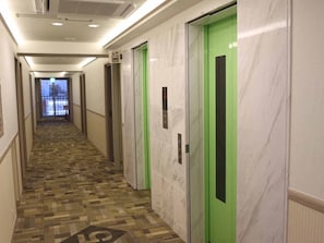 Elevator