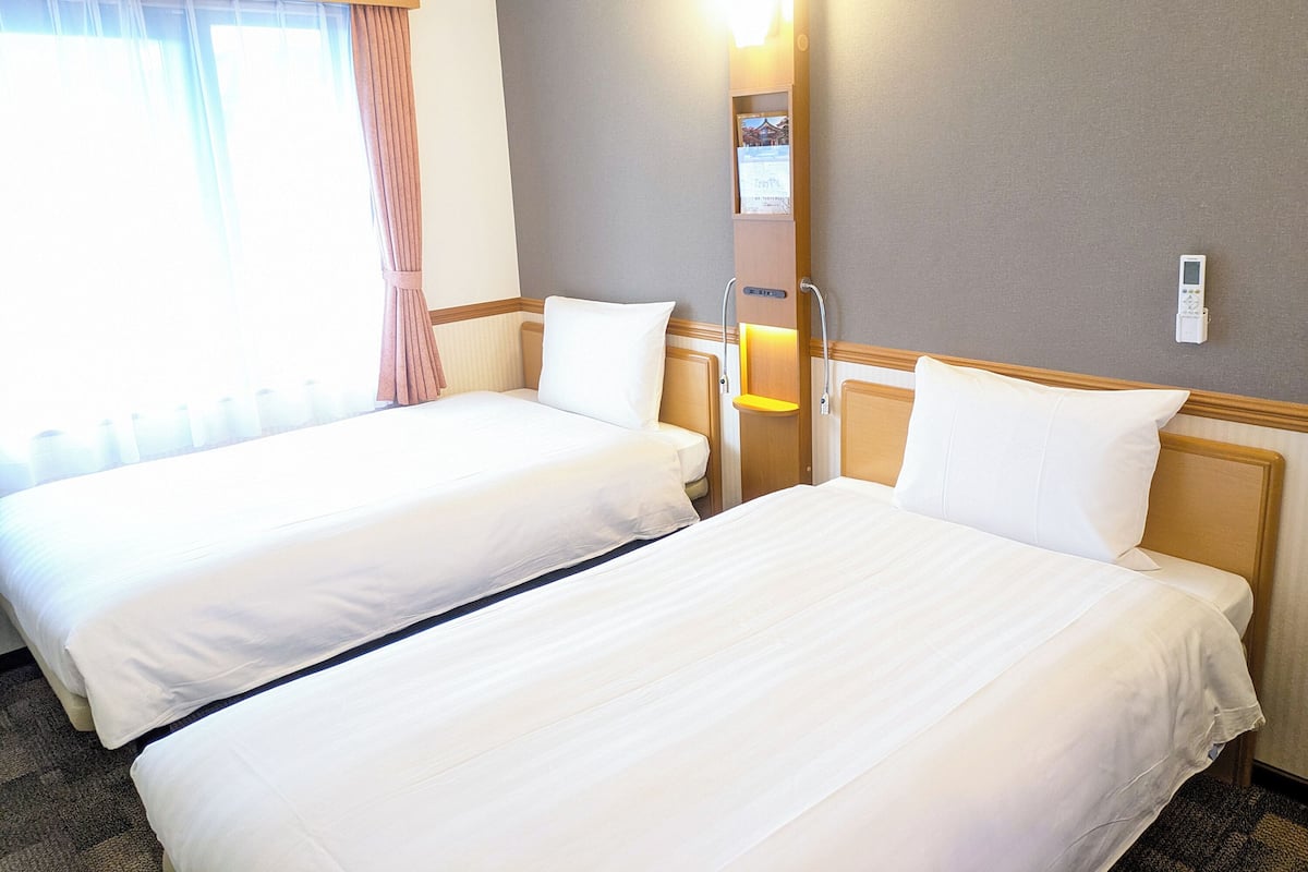 Wifi gratis y ropa de cama