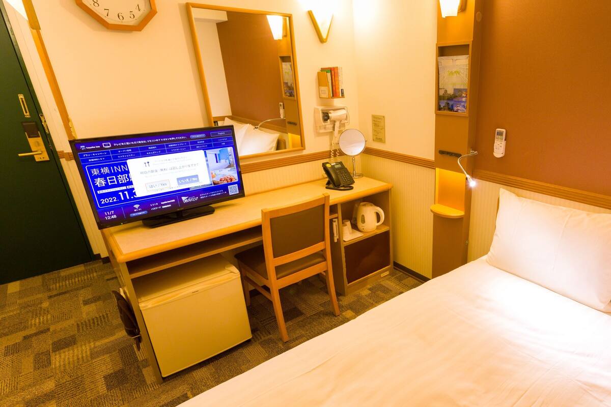 Desk, free WiFi, bed sheets