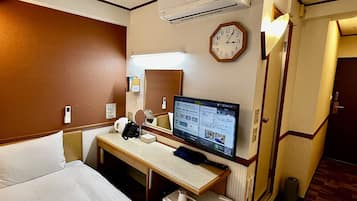 Dundyner, skrivebord, wi-fi (inkludert) og sengetøy