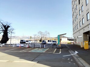 Self parking - Toyoko Inn Yonezawa Ekimae (Yonezawa)