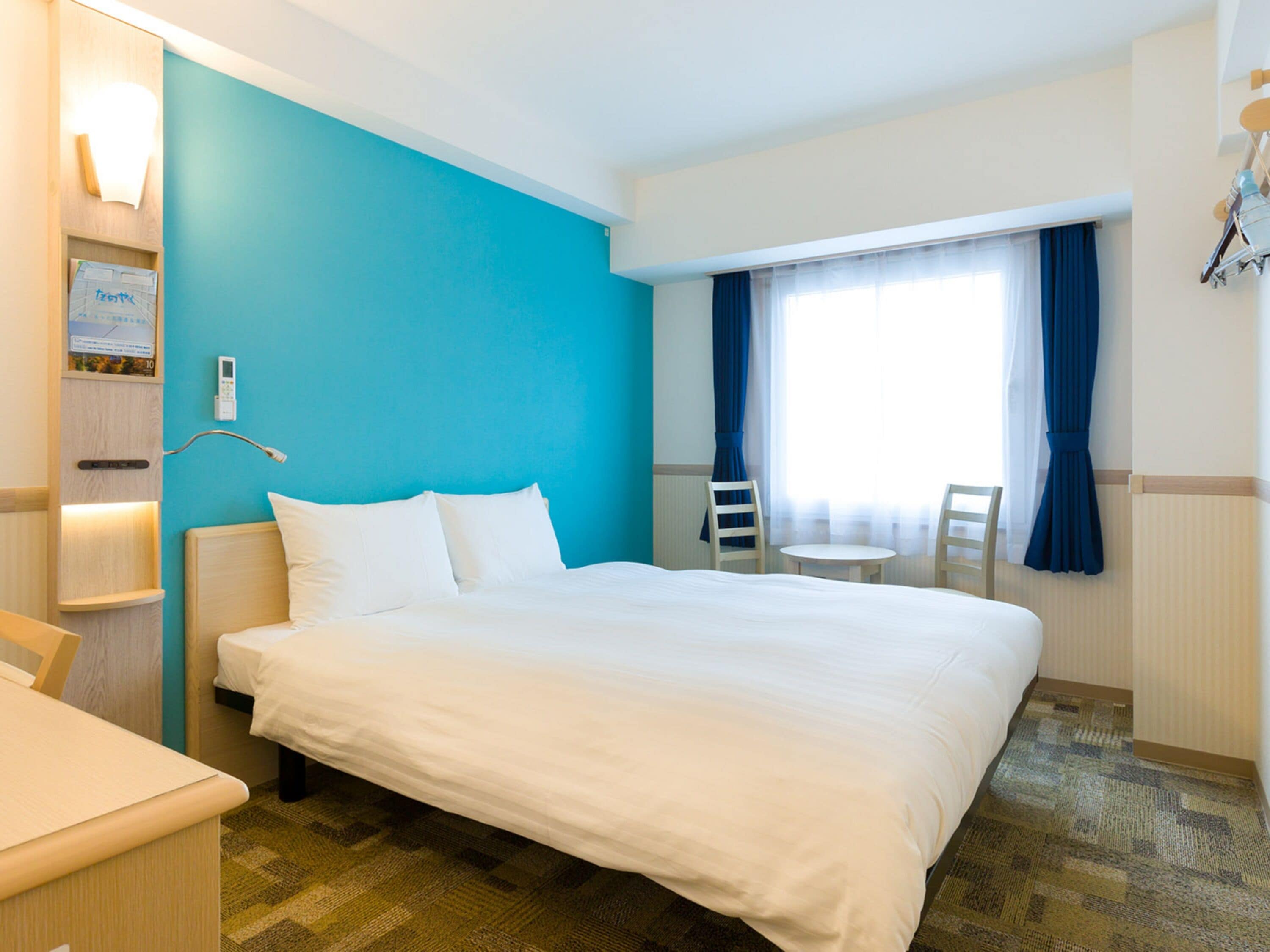 Desk, laptop workspace, free WiFi, bed sheets