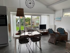 Dining - Luxury Home in Egmond aan den Hoef with Garden (Egmond aan den Hoef)