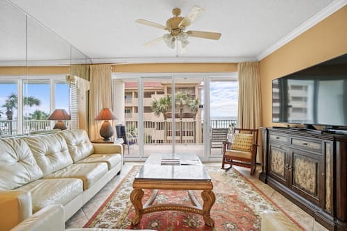 Apartment (2 Bedrooms) | Front of property