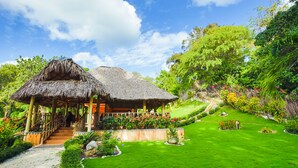 Breakfast, lunch and dinner served - Hotel Rancho Don Cesar (Paraiso)