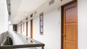 Interior - RedDoorz Near Trans Studio Mall 3 (Bandung)