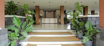 RedDoorz Plus near Farmhouse Lembang