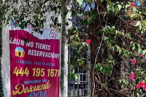 Televisión de 32 pulgadas con canales por cable