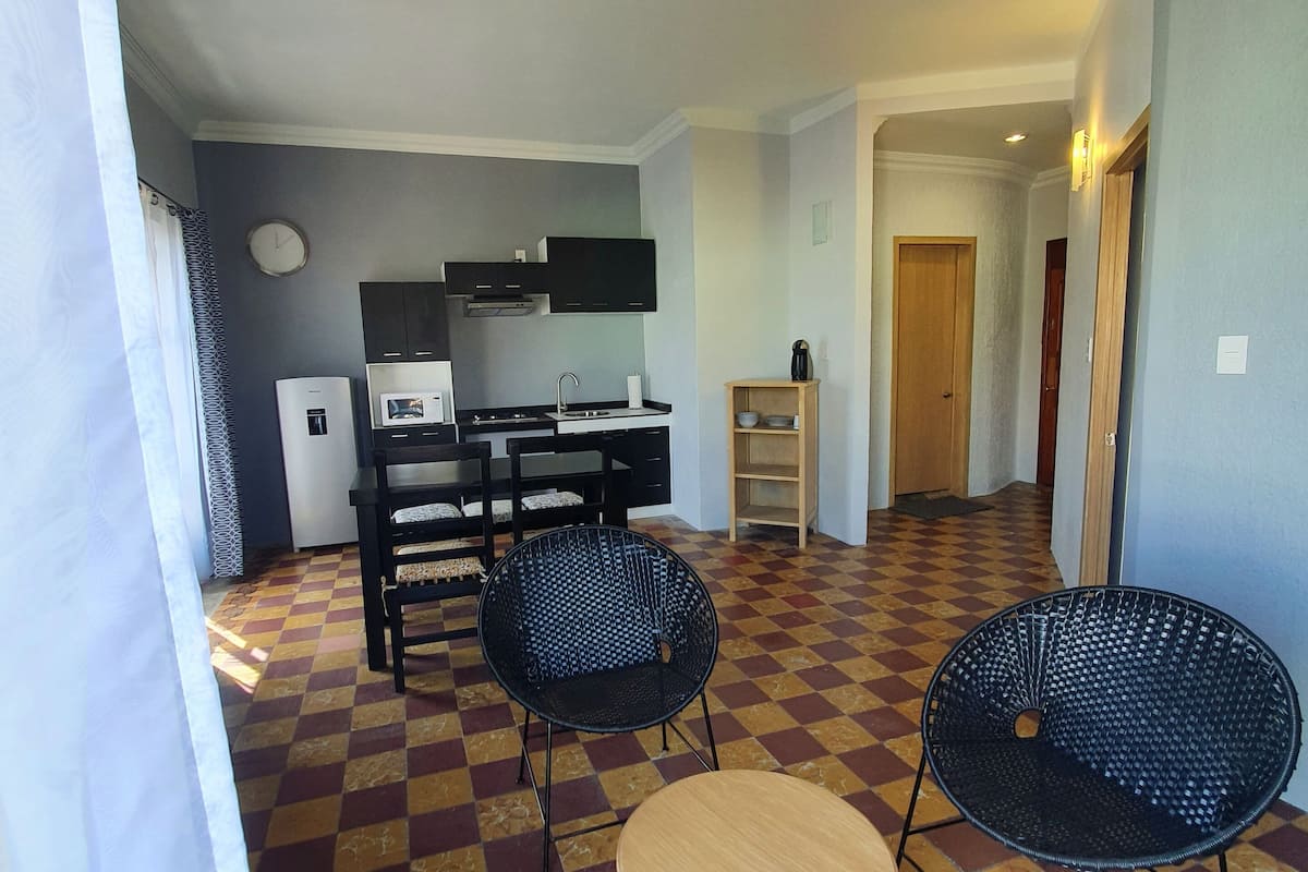 superior studio suite | 1 bedroom, individually decorated, individually furnished, desk