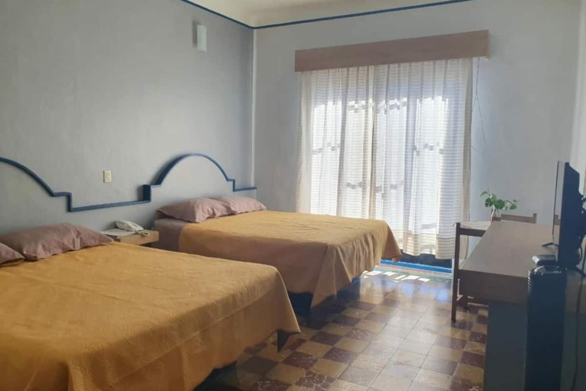 1 bedroom, individually decorated, individually furnished, desk