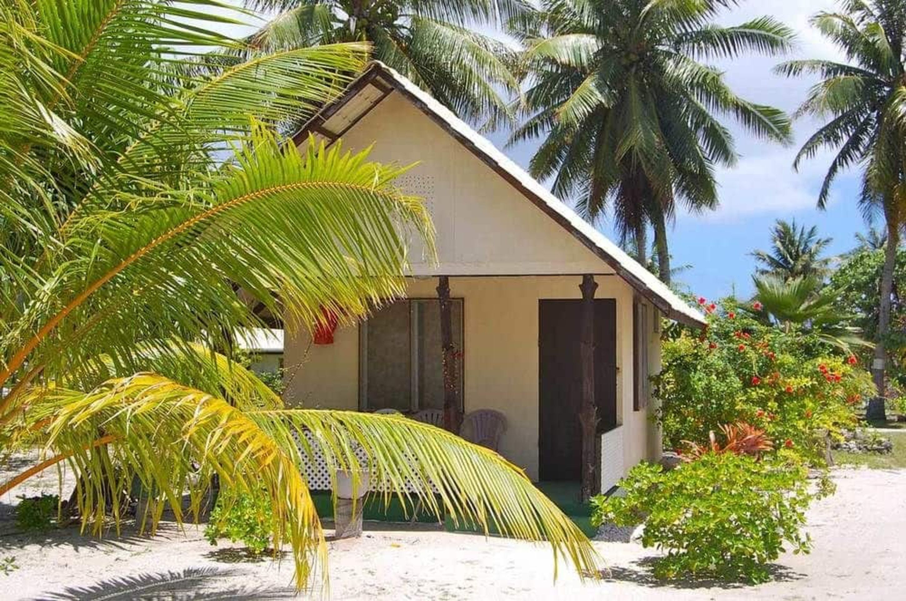 Free cribs/infant beds, bed sheets