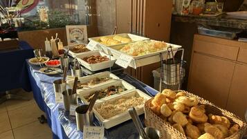 Bao gồm bữa sáng buffet hàng ngày
