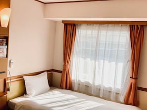 Free WiFi, bed sheets - Toyoko Inn Saitama Shintoshin (Saitama)