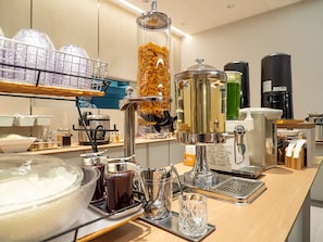 Petit déjeuner composé de spécialités régionales compris tous les jours