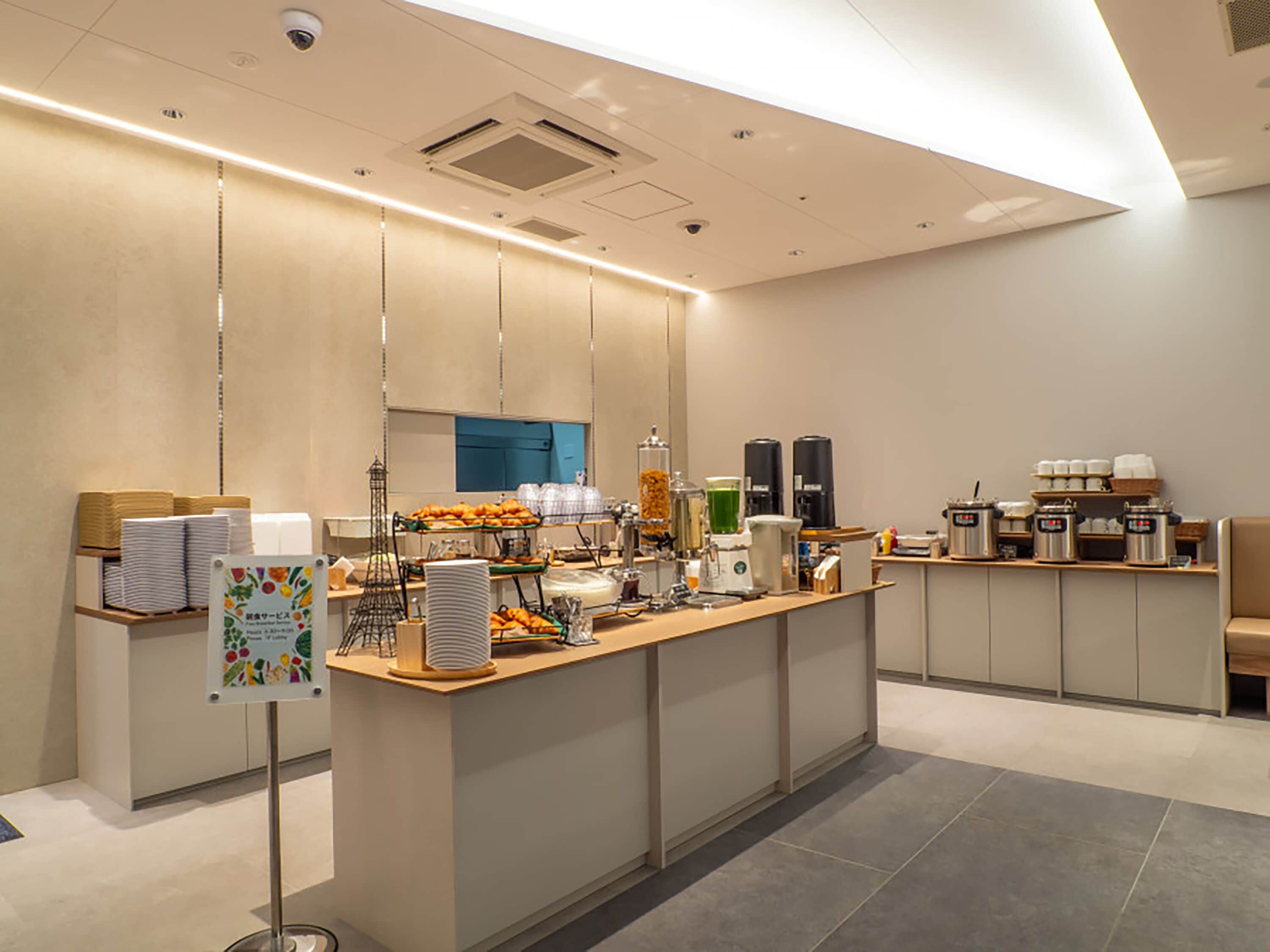 Café da manhã com pratos da culinária local grátis todos os dias