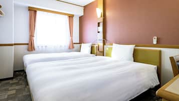 Blackout drapes, iron/ironing board, free WiFi, bed sheets