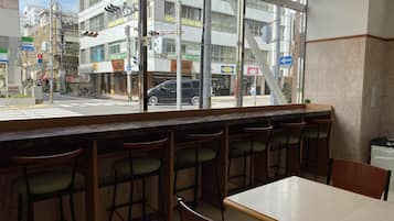 ๋น์ฆ๋์ค ์ผํฐ