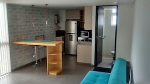 Studio | Living area | 32-inch LCD TV with cable channels, TV