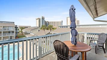 Condo, 1 habitación, vista al jardín (409) | Balcón