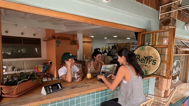 Restaurant - YOLO HOSTEL MEDELLIN (Medellín)