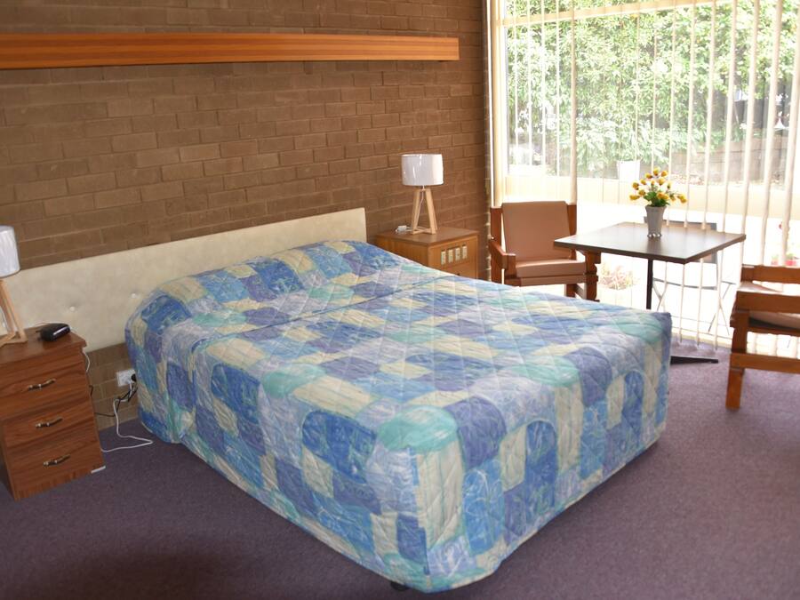 Double Room | Desk, iron/ironing board, WiFi (free)