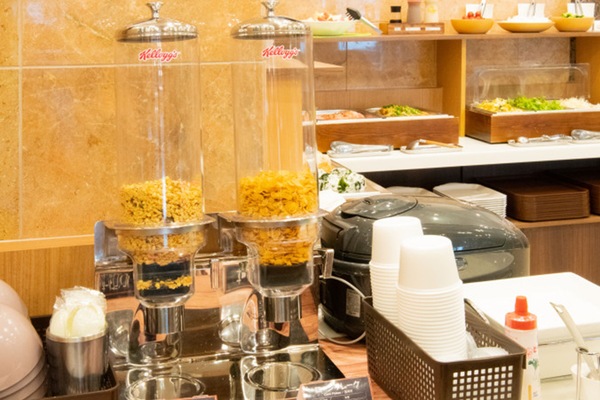 Free daily buffet breakfast