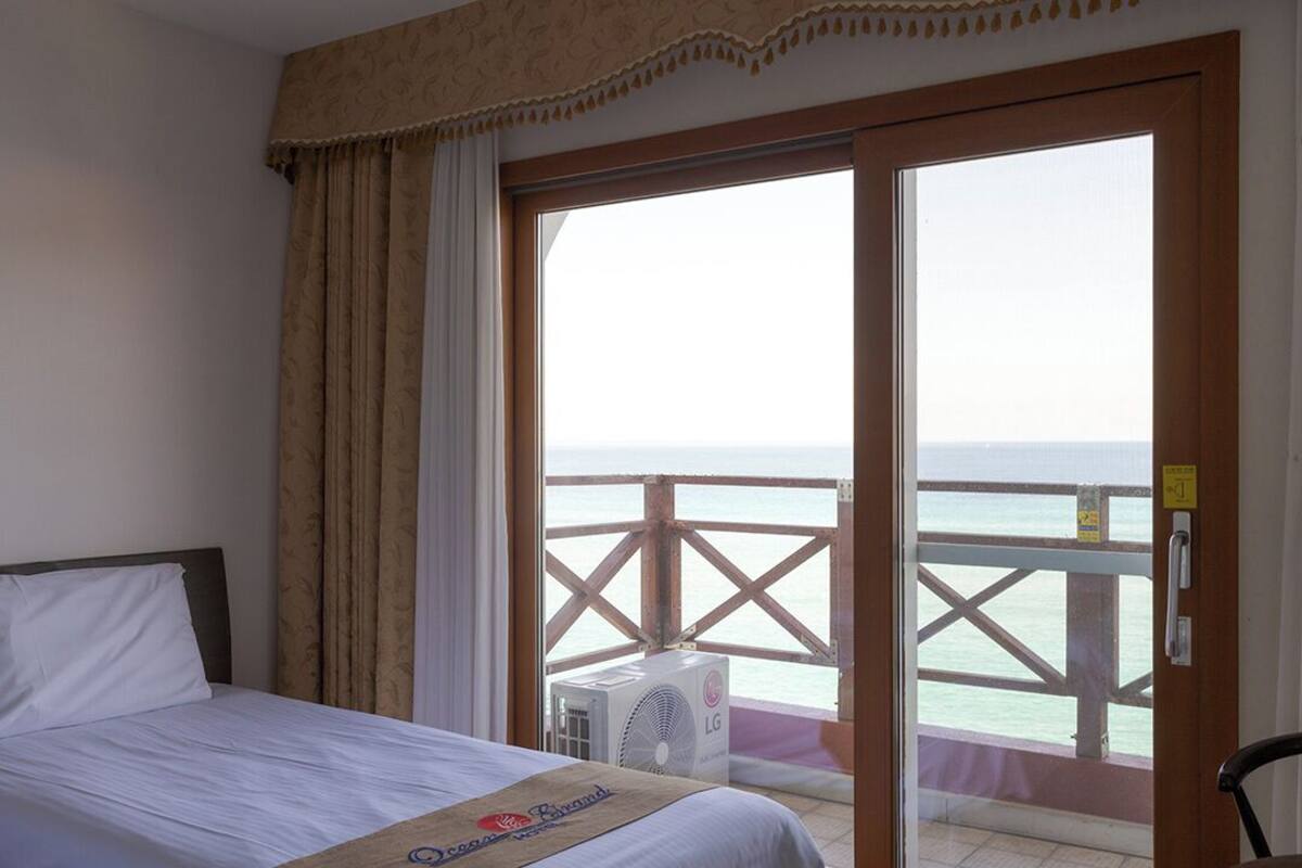 Ocean Suite (Double + Double) | Meja kerja, tirai kedap cahaya, kedap suara, dan Wi-Fi gratis
