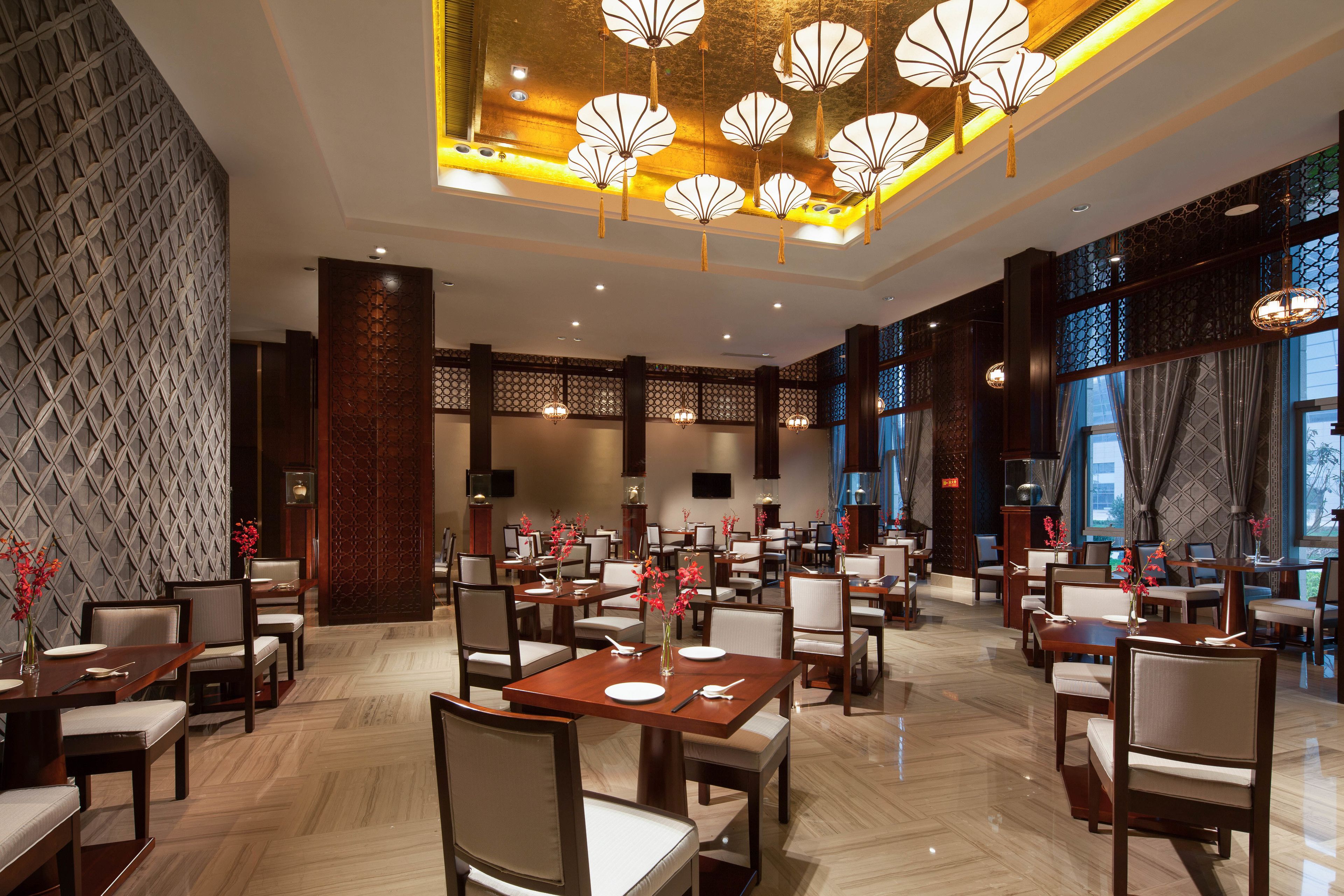 Breakfast, lunch, dinner served; international cuisine 